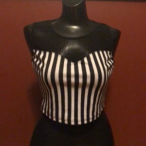 Papaya black and white crop top